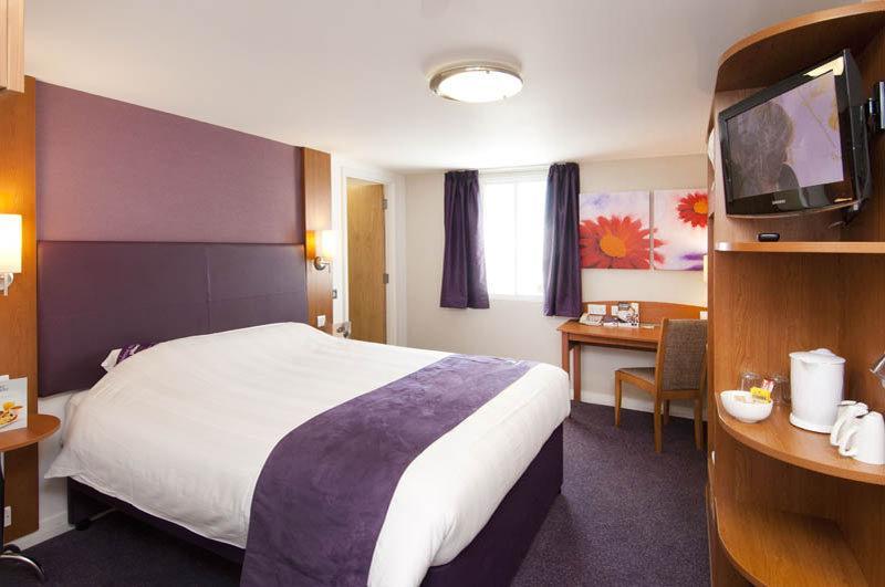 Premier Inn Maidstone Exteriör bild